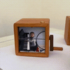 Lighted Hand-Crank Memory Photo Album – Illuminate Your Cherished Memories