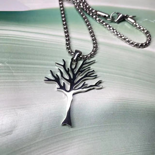 Leafless Tree Necklace – A Symbol of Resilience and New Beginnings