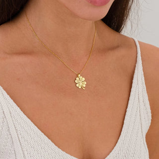 Gold Clover Leaf Necklace – A Symbol of Luck and Elegance