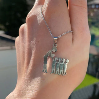 Mom & Children Necklace – A Symbol of Love and Connection