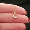 Elegant Gold Crescent Moon Necklace – Perfect Gift for Her